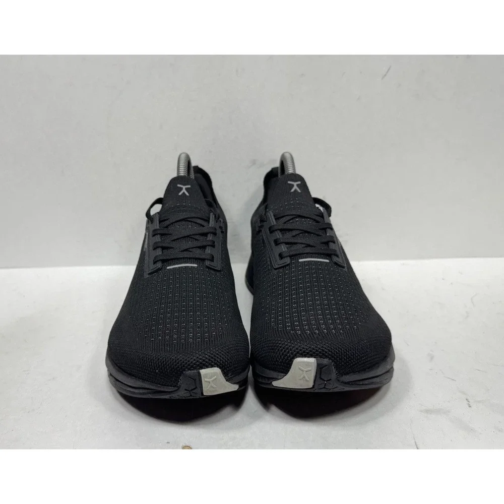 Flux Adapt Waterproof Runner Stealth Black Womens Size 7 Barefoot Running Shoes
